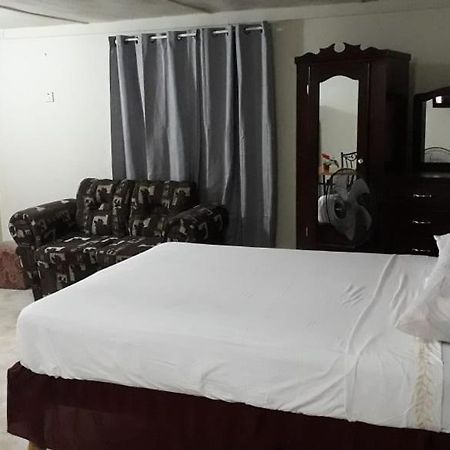 Apartments At Westvillage 5 No Ac Low Price Studio มอนเทโกเบย์ ภายนอก รูปภาพ