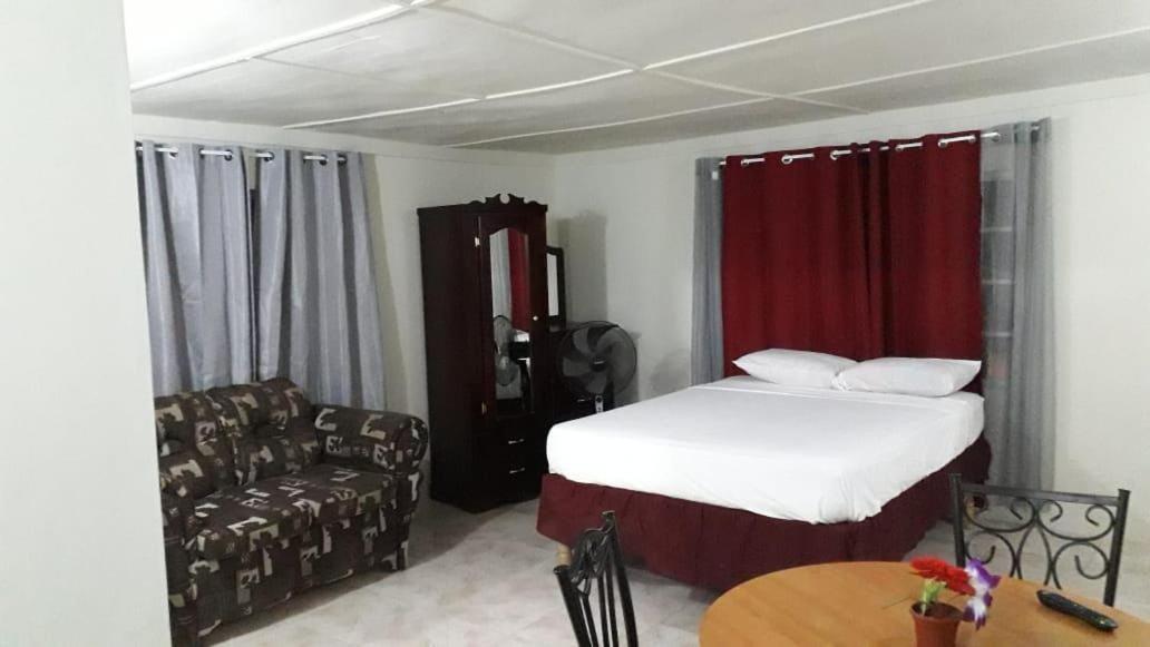 Apartments At Westvillage 5 No Ac Low Price Studio มอนเทโกเบย์ ภายนอก รูปภาพ